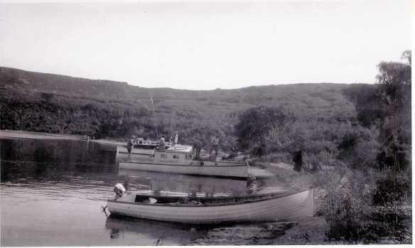 Percy Vos Lake Taupo 16' Boat + Whizzbang (middle)