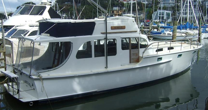 MANUROA MILFORD MARINA 2015