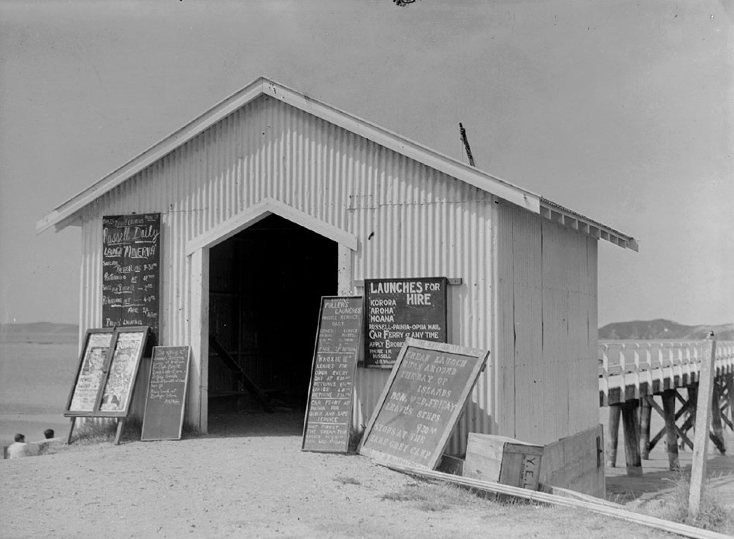 paihia-wharf-launch-hire