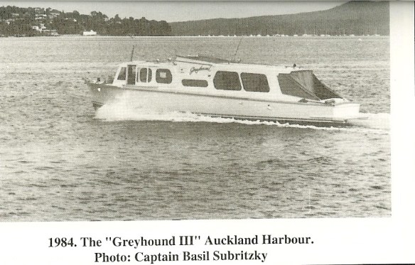 greyhound-in-the-tamaki-river-1984