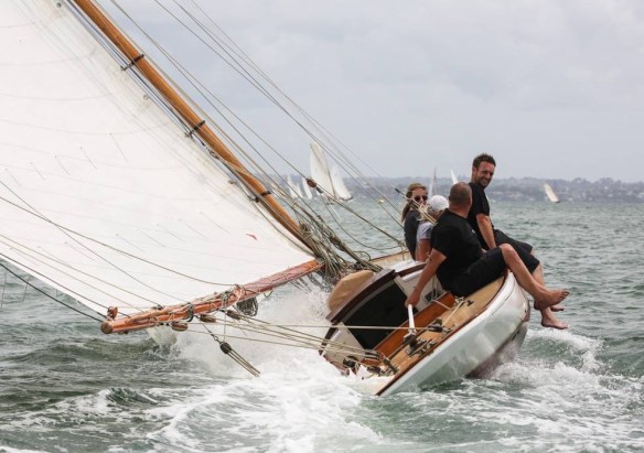 1307381B-F6A9-4F32-A9EE-0C4554CE0C84