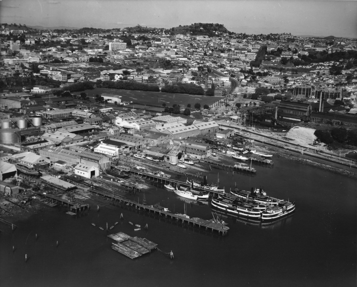 Alert at baileys 1961