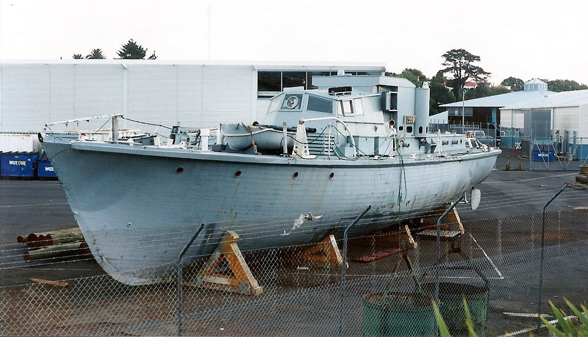 HDML P2563 KUPARU NAVY BASE