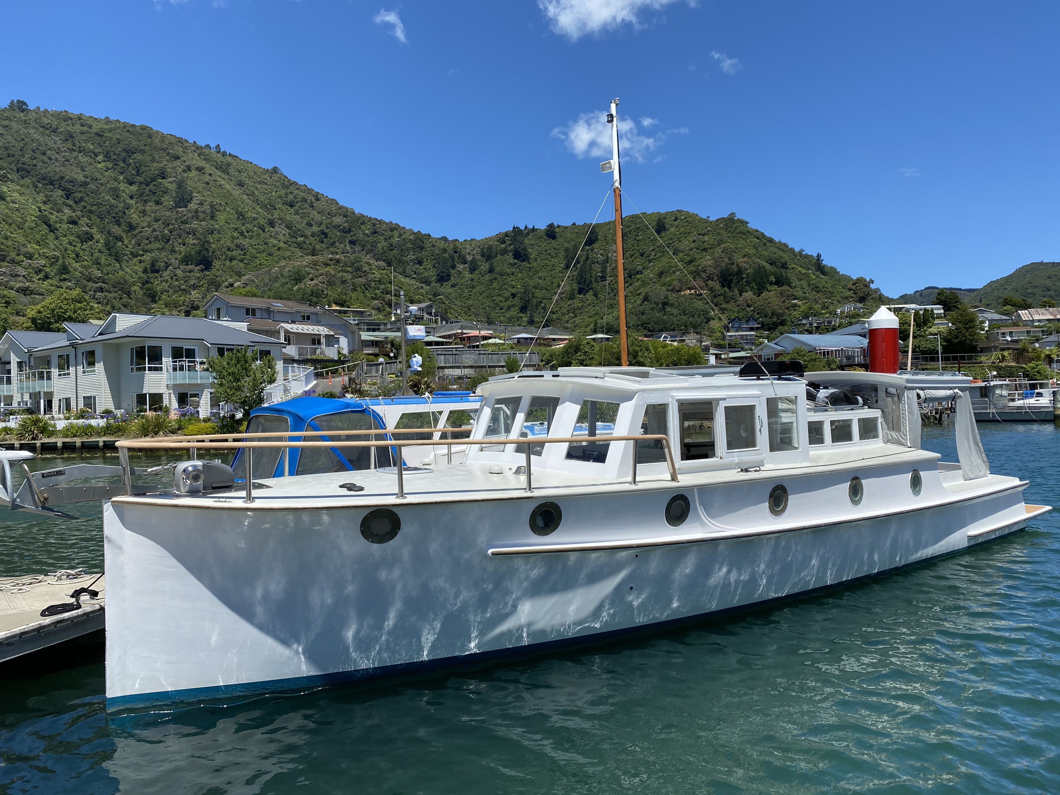 Lady Gillian new bow rail