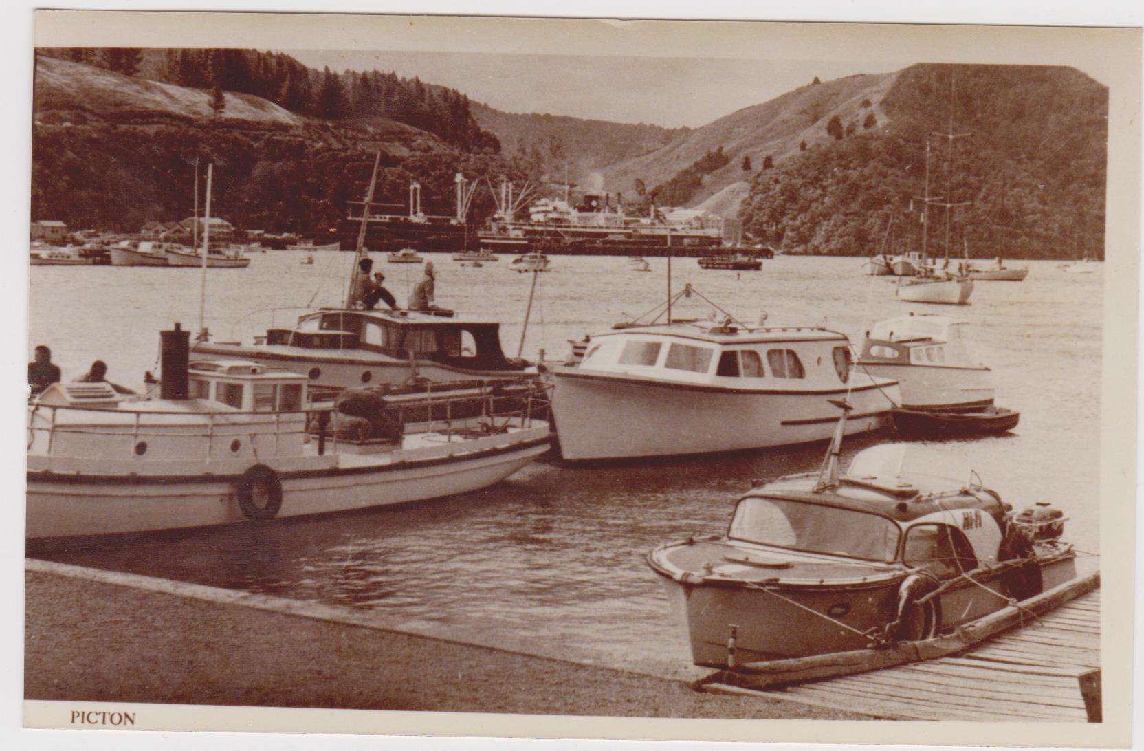 Primadonna and One of Bob Swansons boats 001