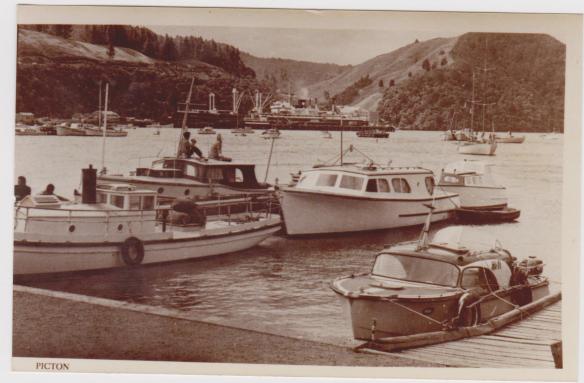 Primadonna and One of Bob Swansons boats 001